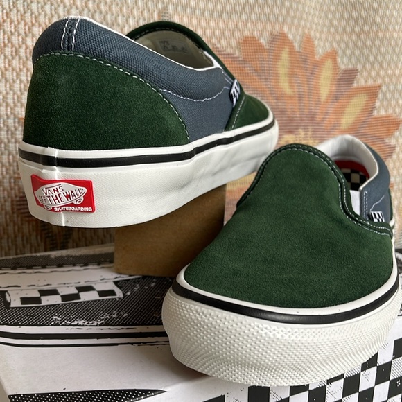 Vans WMNS Skate Slip-On
Mountain View
VN0A5FCABD6
Sneakers - Picture 7 of 16